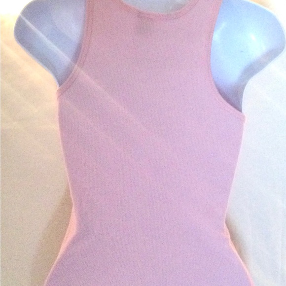 - Womens tag above tank top. S/p - Picture 3 of 6